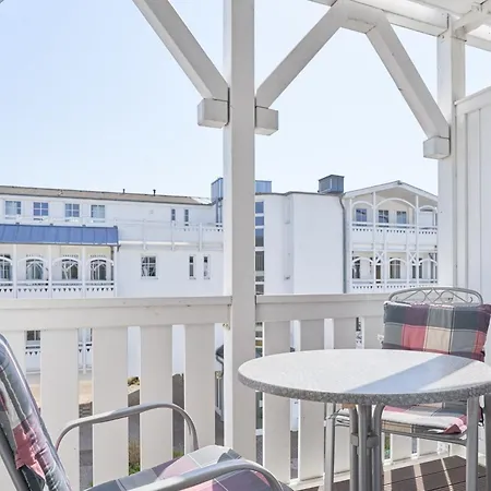 348, Seepark Apartment *