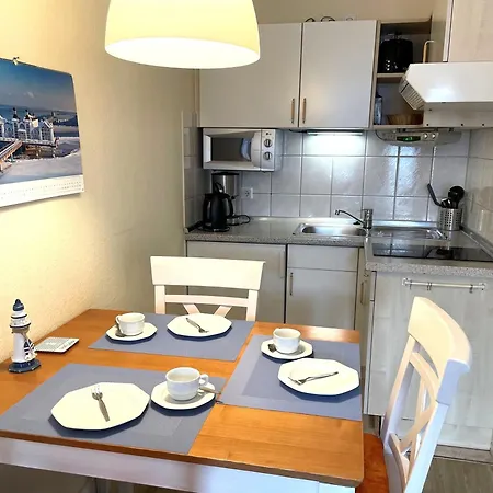 348, Seepark Apartment *