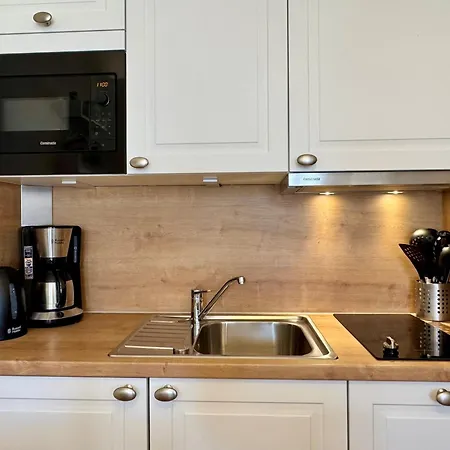Apartment 348, Seepark *